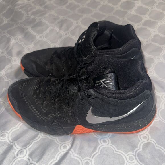 Nike Kyrie 4 Men’s 11.5 Basketball Shoes Black Silver Orange 943806-010 main image 5